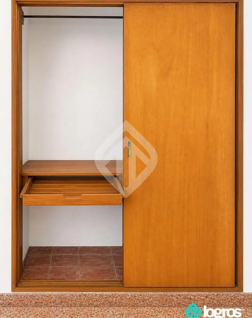 Casa en venta dividida en dos departamentos independientes 3