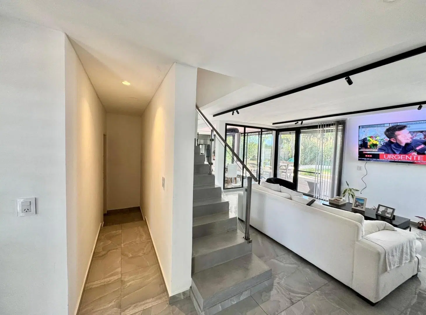 Venta Casa de Categoría en Berisso 1