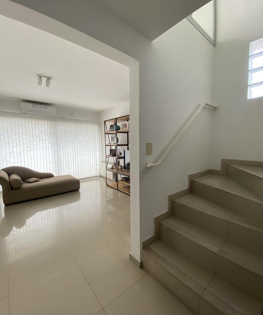 Venta - La Plata - Triplex Departamento