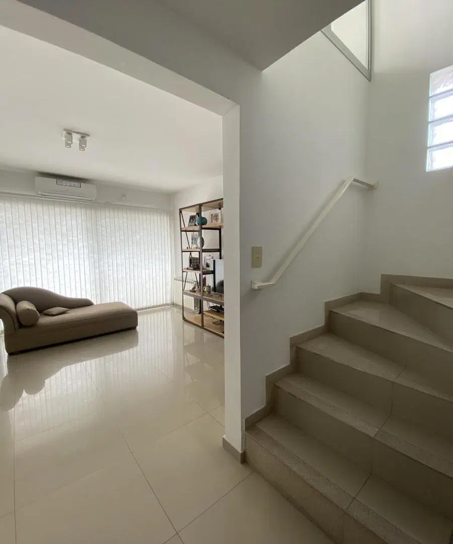Venta - La Plata - Triplex Departamento 4