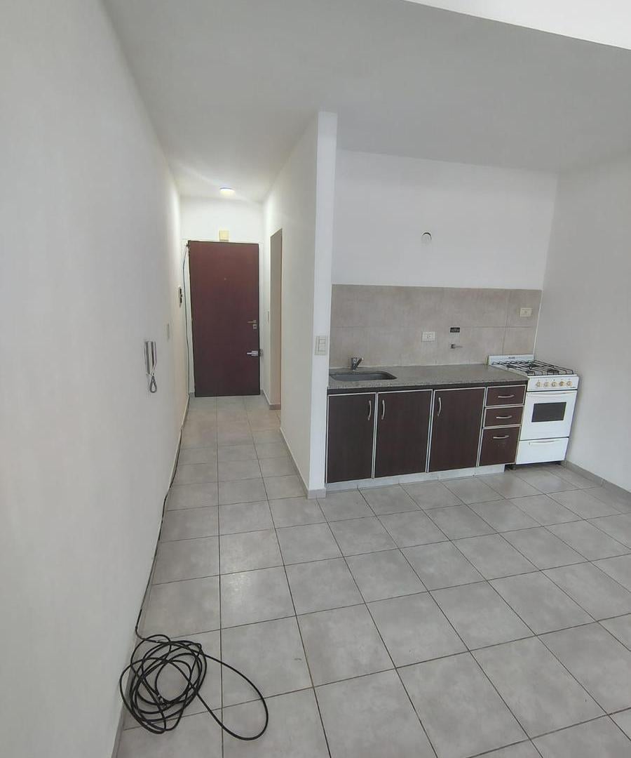 Foto de ALQUILER MONOAMBIENE 11 Y 61, imagen 3