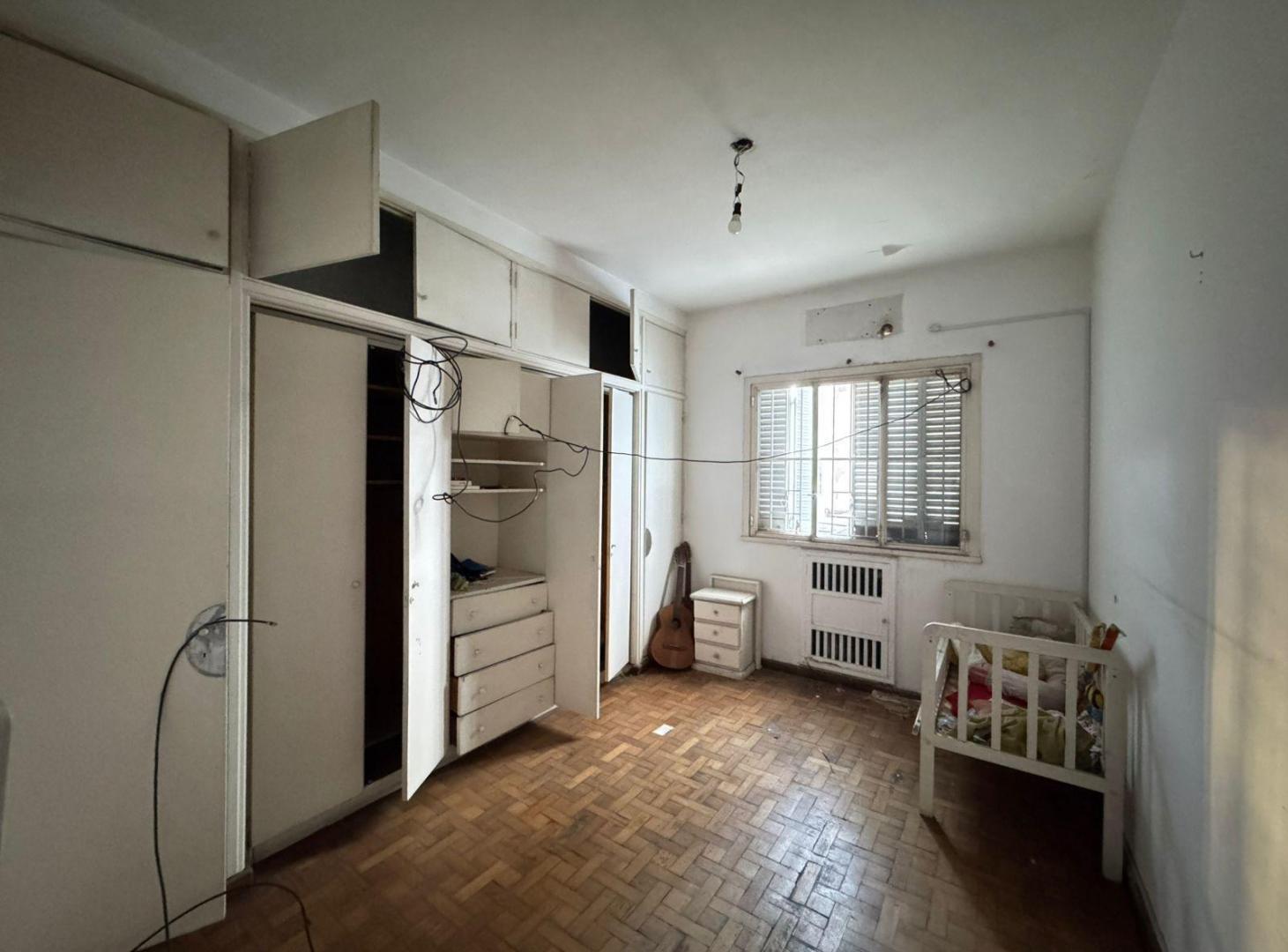 Foto de Departamento De Categoria A Refaccionar En Venta - La Plata, imagen 1