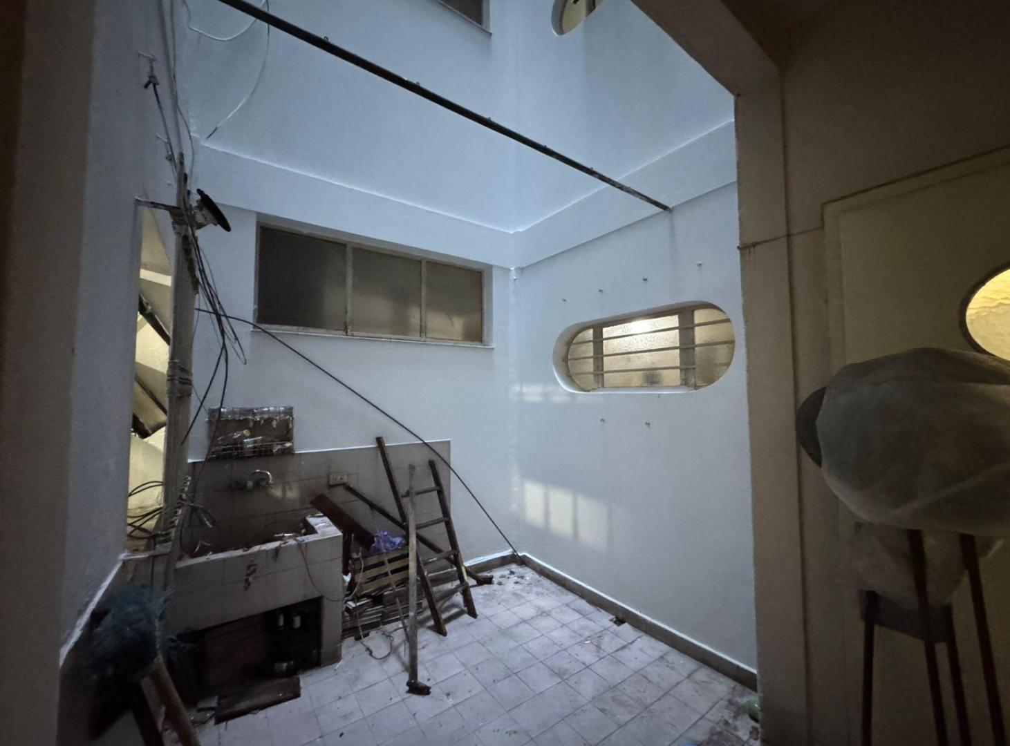 Foto de Departamento De Categoria A Refaccionar En Venta - La Plata, imagen 5