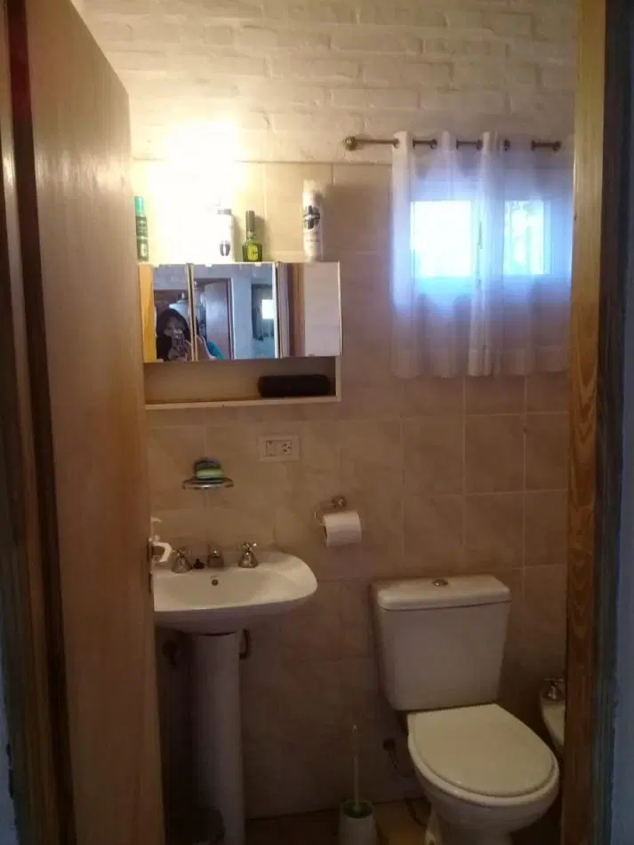 En venta oportunidad en zona sur Casa 1 dormitorio con cochera ideal inversion 5