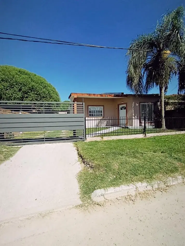 En venta hermosa casa 2 dormitorios EXCELENTE INVERSION 2