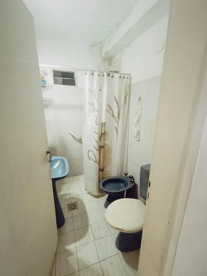 En venta hermosa propiedad en 3 modulos Casa mas departamento mas galpon excelente ubicacion 4