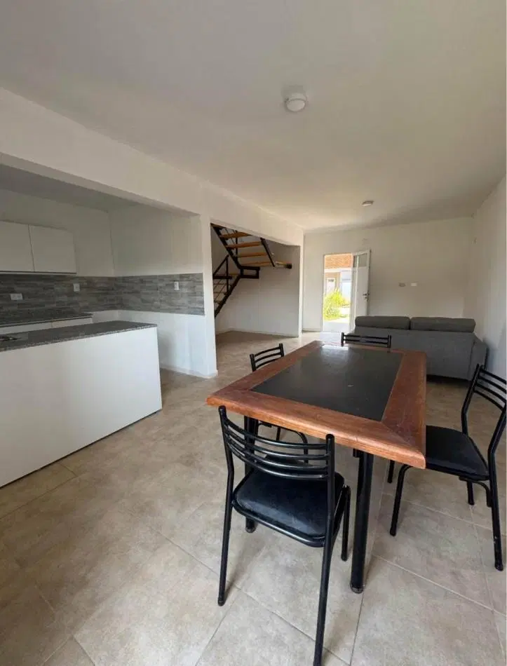 2 Duplex nuevos en complejo cerrado para vivienda o con Renta!!! 3