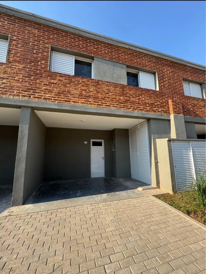 2 Duplex nuevos en complejo cerrado para vivienda o con Renta!!!