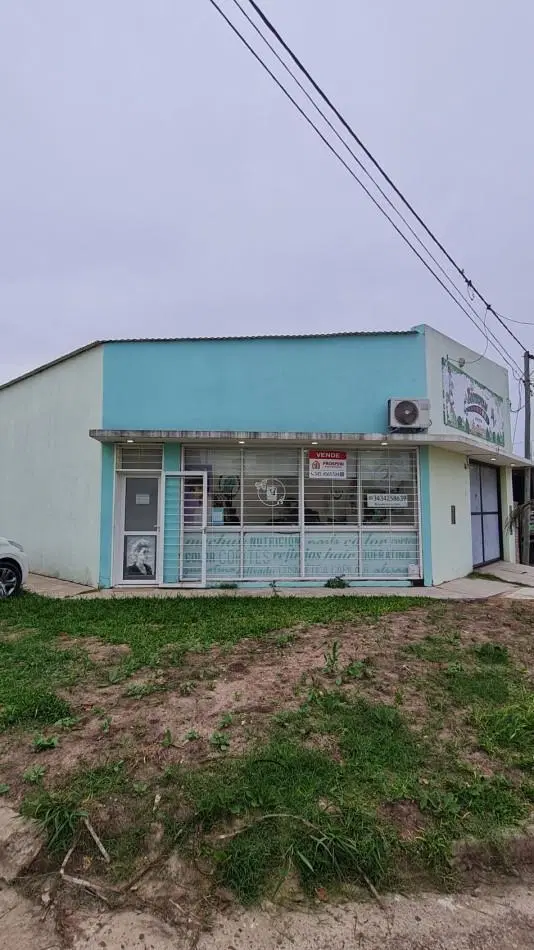 Oportunidad comercial en esquina - Salon de eventos + peluqueria 2