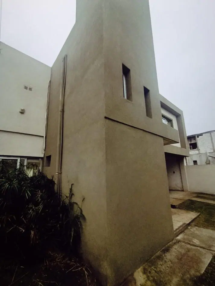 En venta hermosa propiedad en prestigioso barrio Lomas del Golf 3