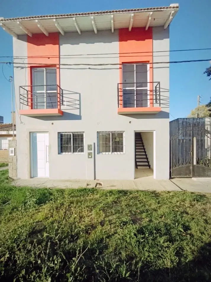 Duplex en Venta Crisologo Larralde y Garrigo 1