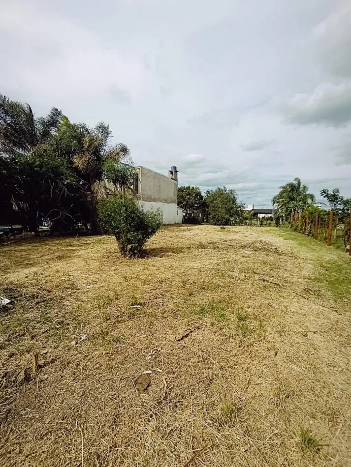 En venta hermoso terreno de 450 metros zona quintas Sauce Montrull 4