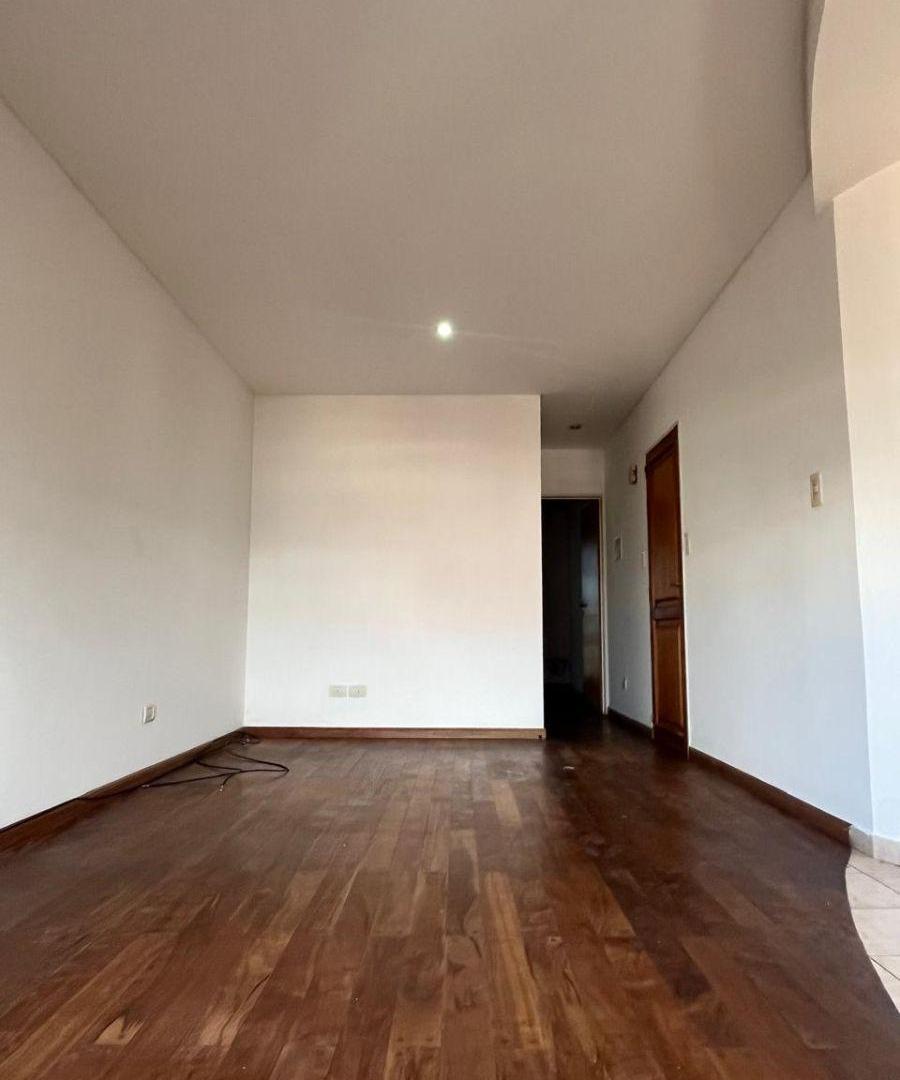 Foto de DEPARTAMENTO FRENTE SOBRE AVENIDA 44 Y 8 LA PlATA, imagen 2