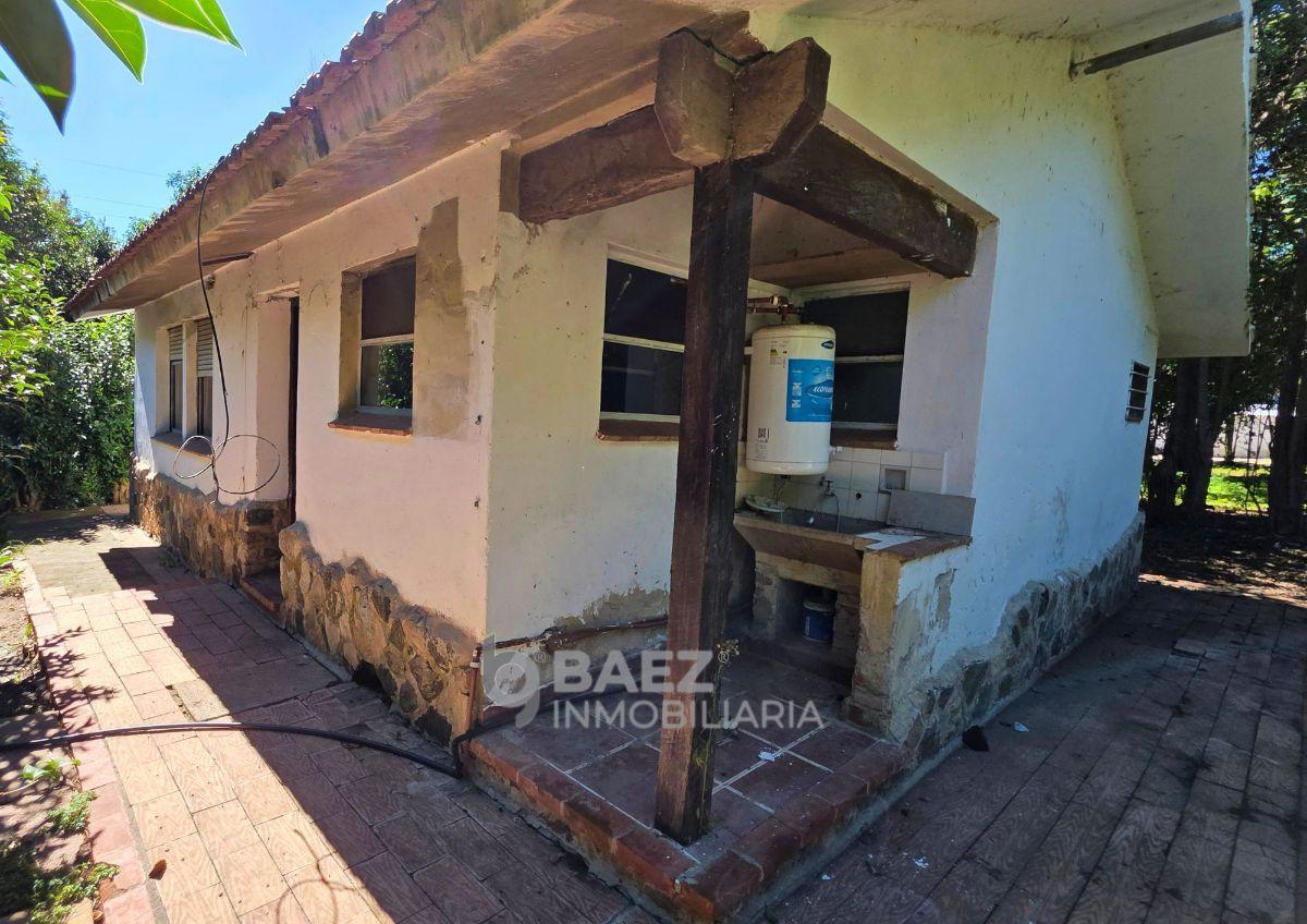 En Venta casa - 2 Dormitorios a Refaccionar - Villa Ciudad Parque