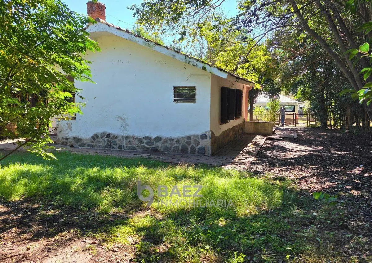 En Venta casa - 2 Dormitorios a Refaccionar - Villa Ciudad Parque 5