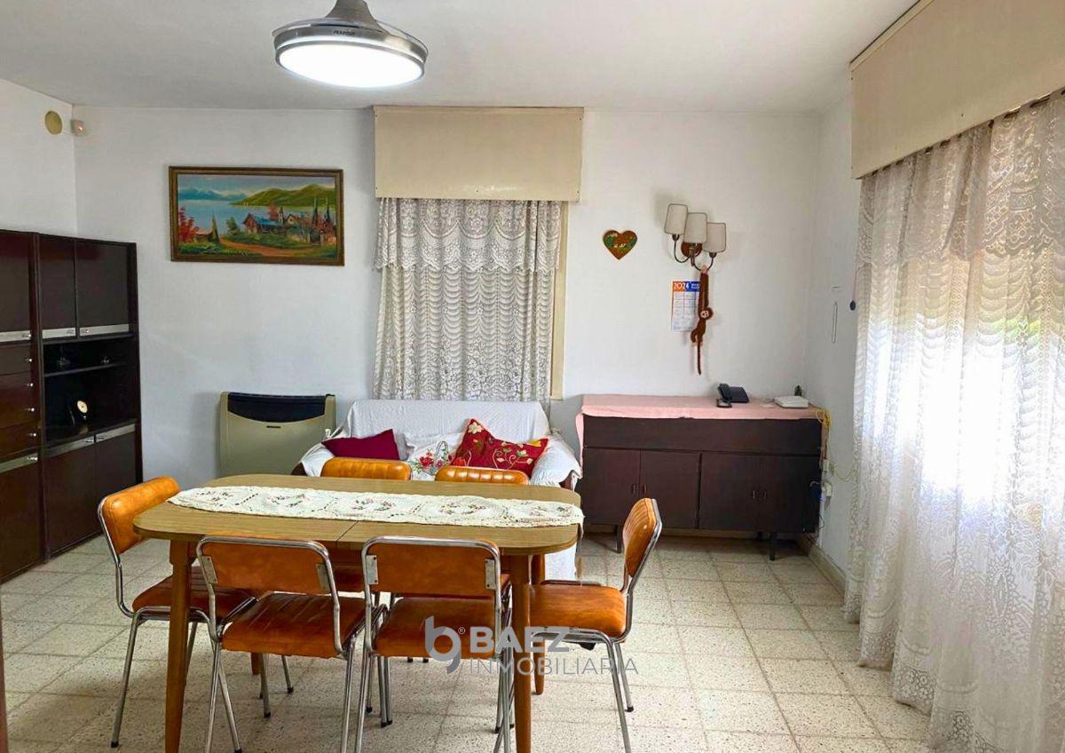 En Venta Casa + Dpto. Pleno Centro de Villa General Belgrano