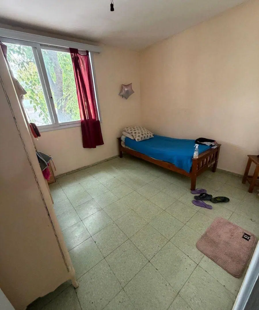 Dorrego, primer piso por escalera. Gran oportunidad. 4