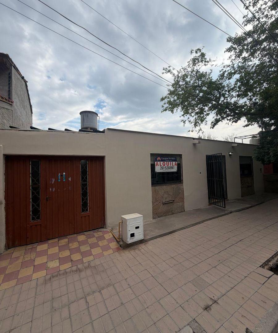 Casa en alquiler en Barrio Policial, Bermejo, Guaymallen.