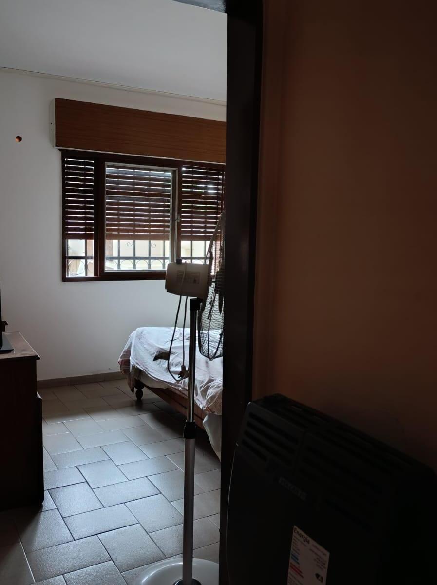 Vendo Casa con Quincho y Departamento Al Fondo 2