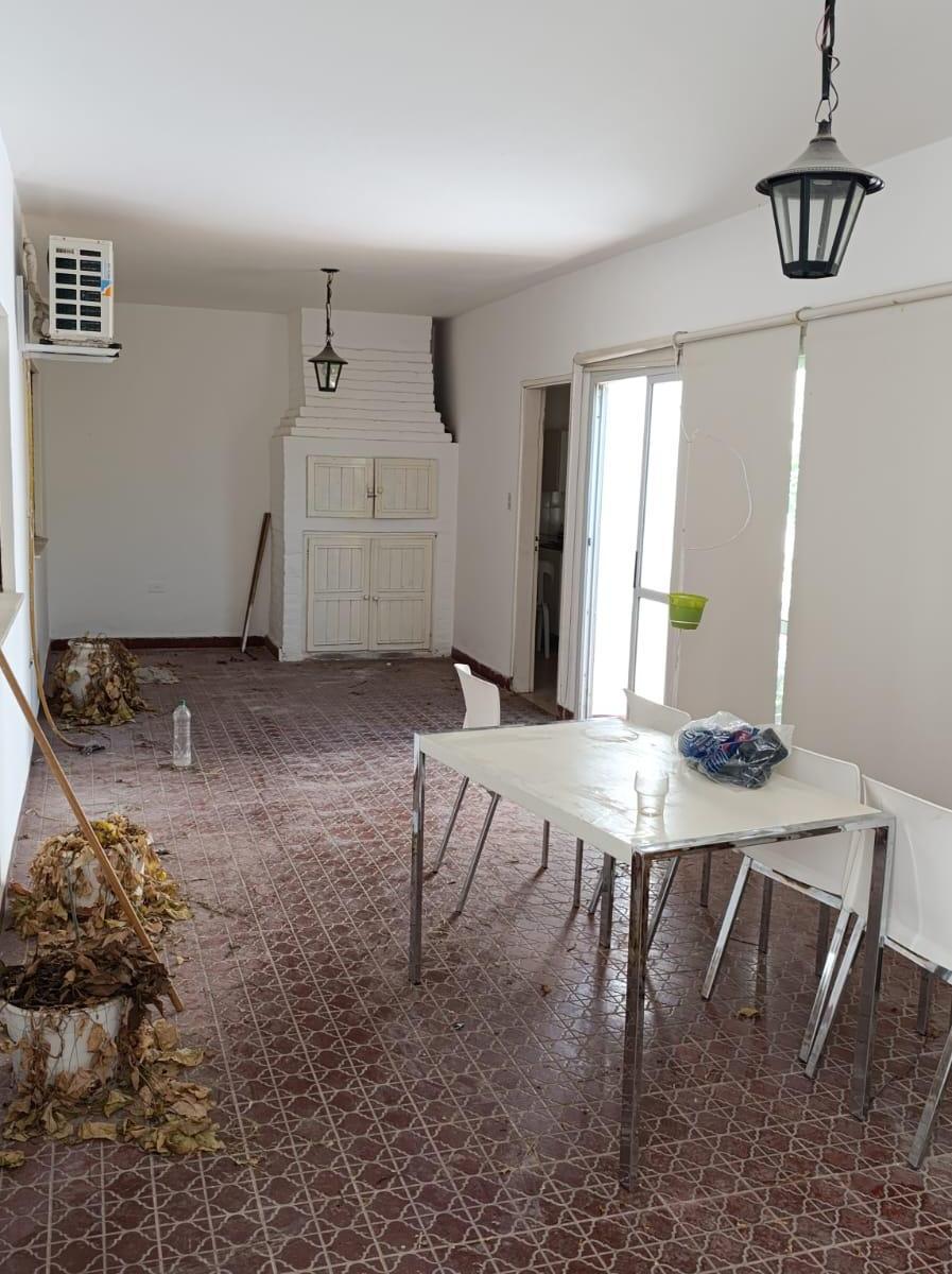 Excelente Propiedad (Casa + Departamento) Barrio Las Flores 3