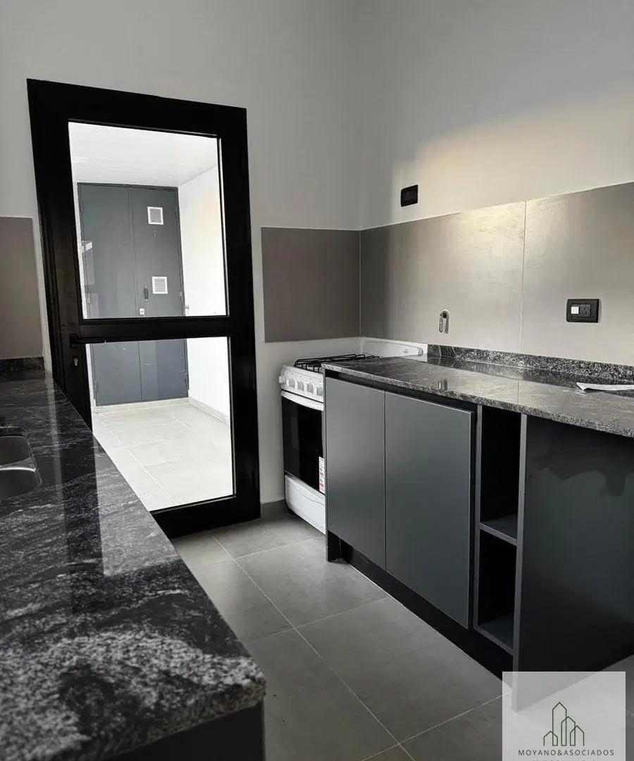 Duplex en Brisas de Manantiales 5