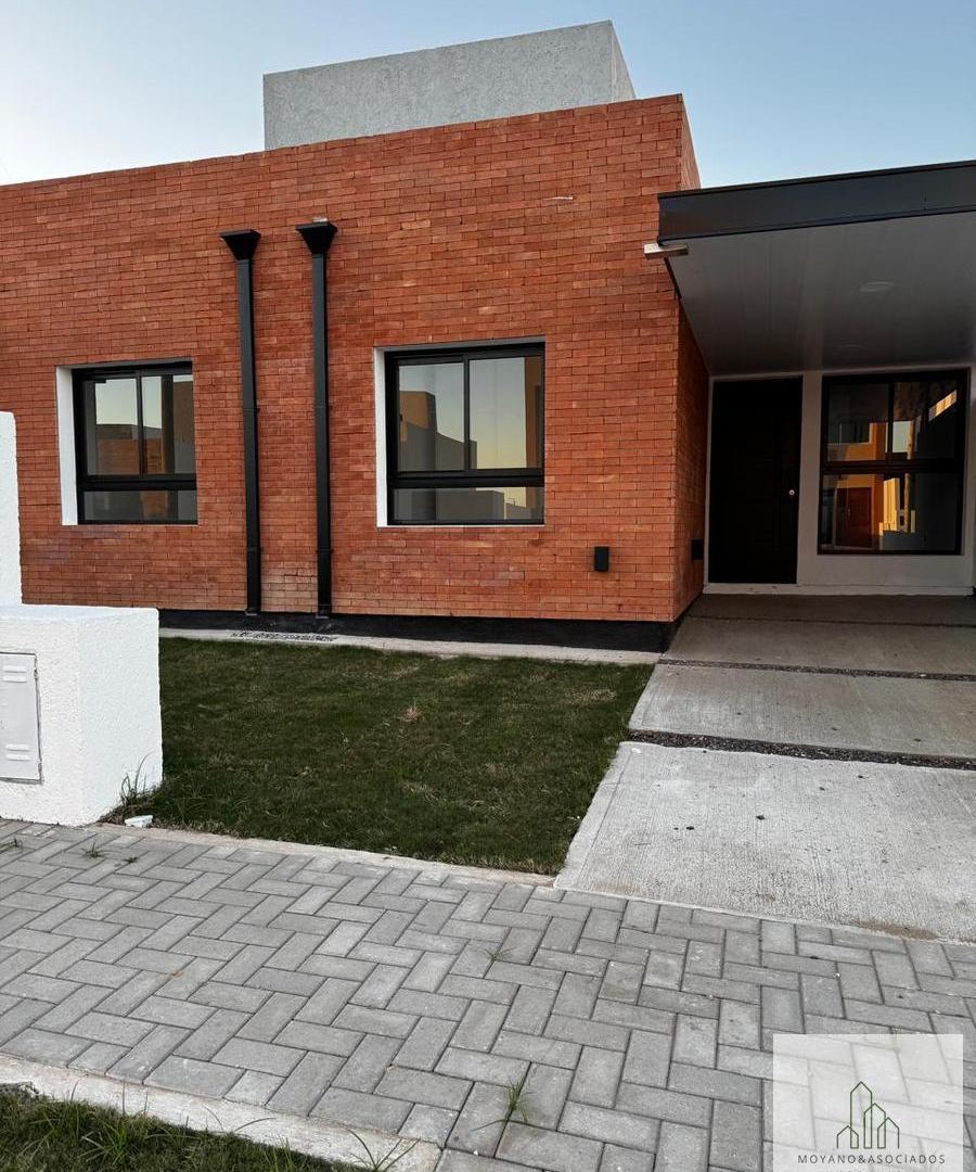 Duplex en Brisas de Manantiales