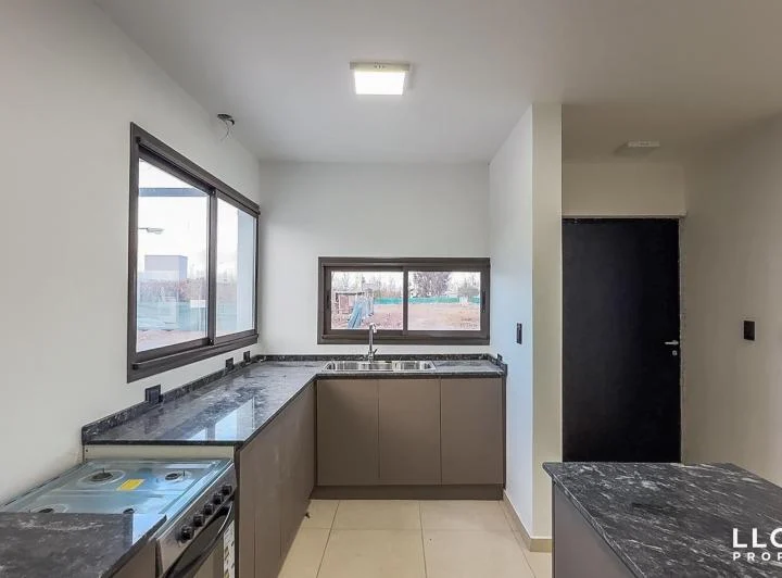 Excelente casa a estrenar en Barrio Privado - 2 dormitorios 3