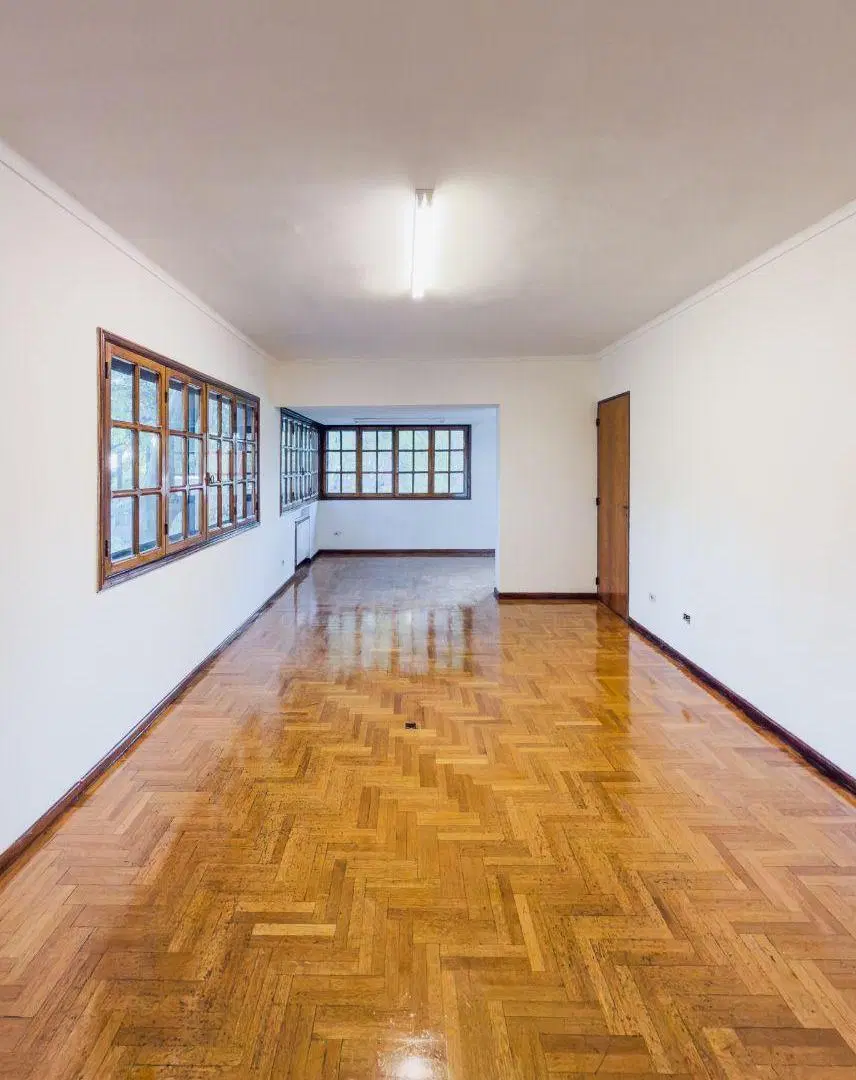 Exclusivo Piso Completo Frente a Plaza Italia en Venta 5