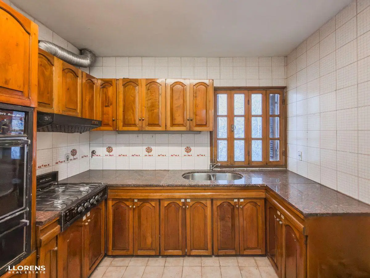 Exclusivo Piso Completo Frente a Plaza Italia en Venta 3