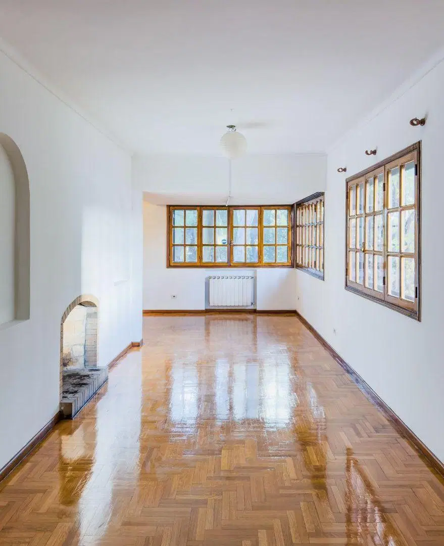 Exclusivo Piso Completo Frente a Plaza Italia en Venta 2