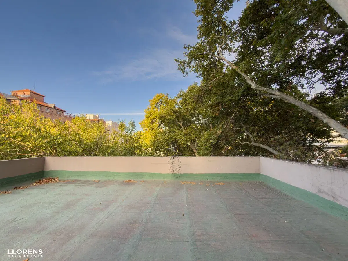 Exclusivo Piso Completo Frente a Plaza Italia en Venta 3