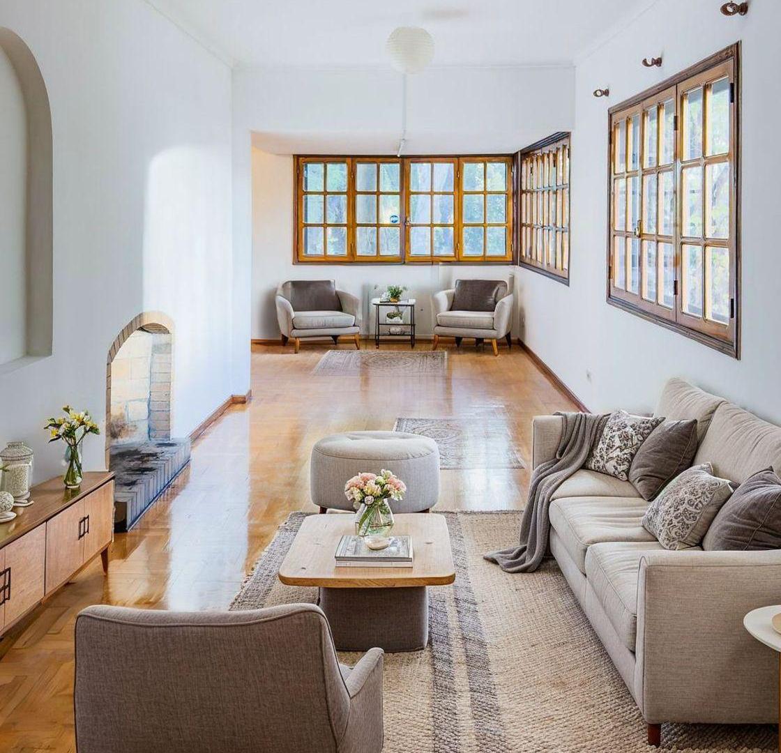 Exclusivo Piso Completo Frente a Plaza Italia en Venta