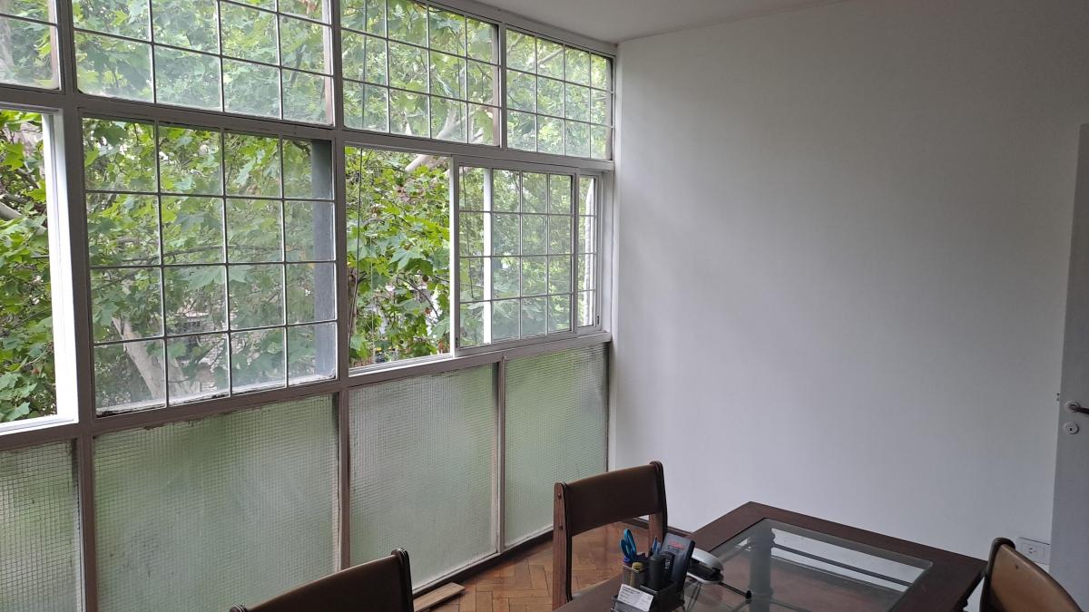Foto de OFICINA FRONTAL MICROCENTRO CALLE ESPAÑA EN VENTA, imagen 2