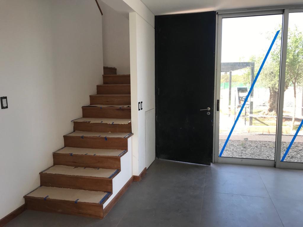 Venta Duplex Barrio Privado Los Teros 4