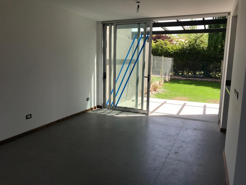 Venta Duplex Barrio Privado Los Teros 5