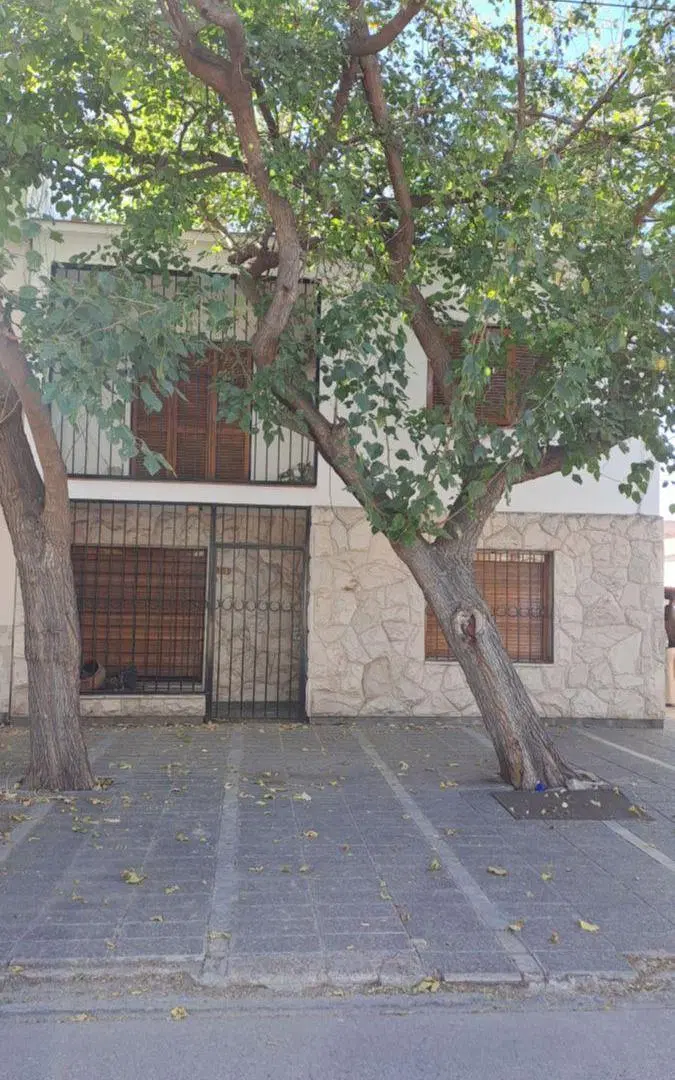 CASA 6TA SECCION EN ALQUILER 4