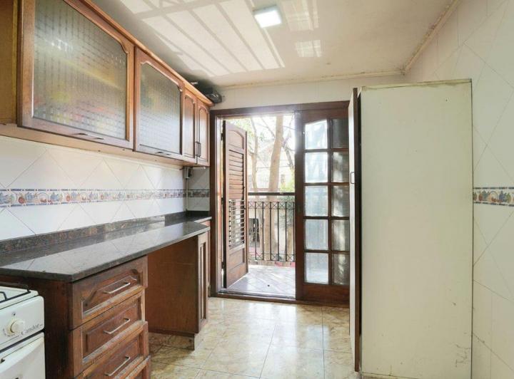 VENTA PARQUE PATRICIOS TRIPLEX CON COCHERA 2
