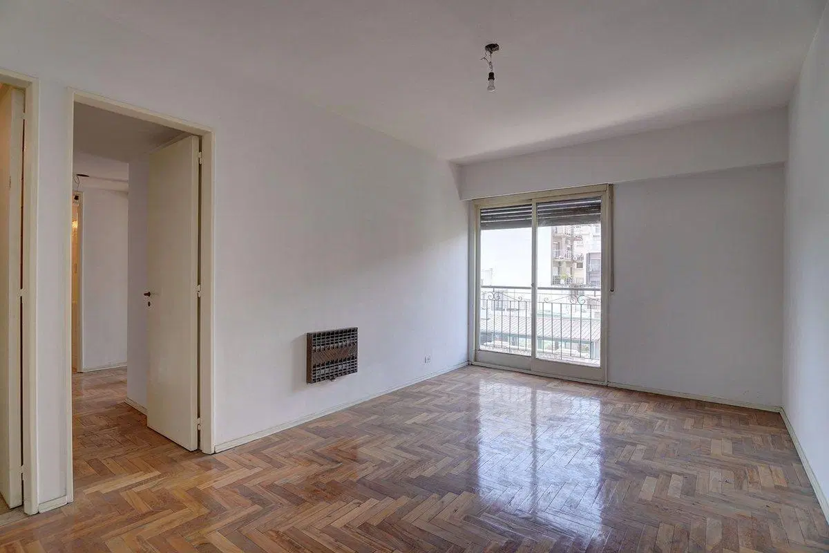 Departamento 4 ambientes en venta en P Patricios 5