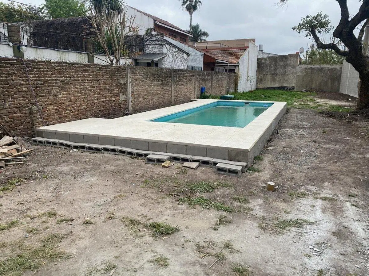 TERRENO LOTE VENTA BANFIELD CON PILETA 4