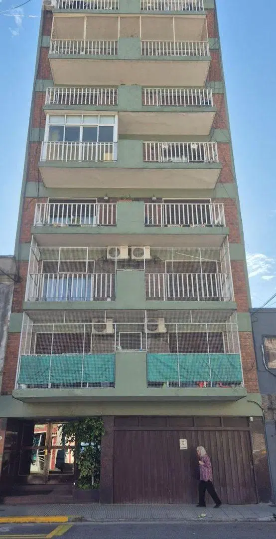 VENTA PARQUE PATRICIOS DEPARTAMENTO 3 AMBIENTES 2