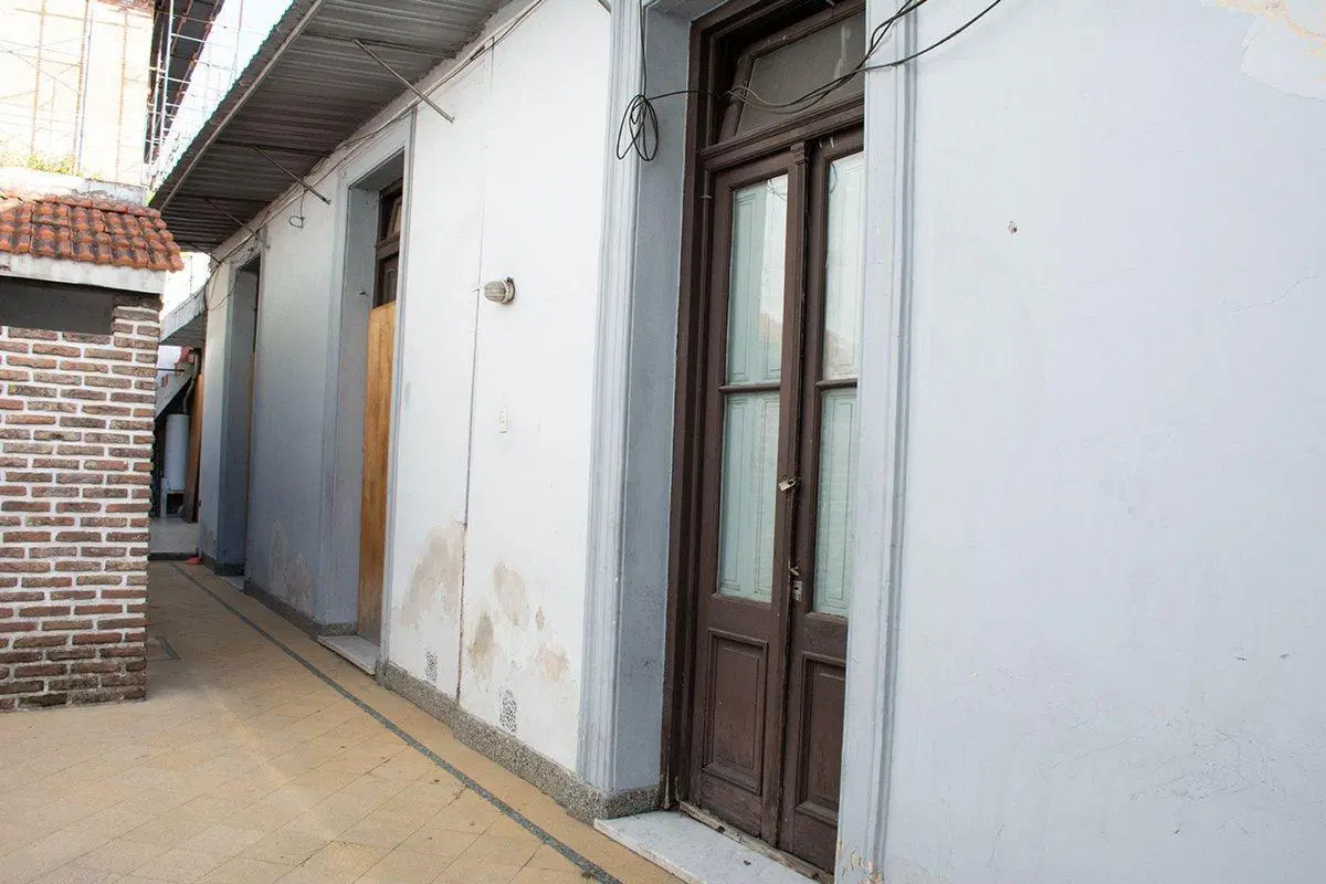 Lote en venta Parque Patricios con construcción. 4
