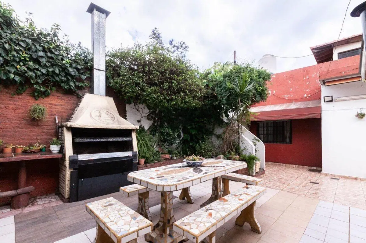 CASA 4 AMBIENTES VENTA EN VALENTIN ALSINA LANÚS 5