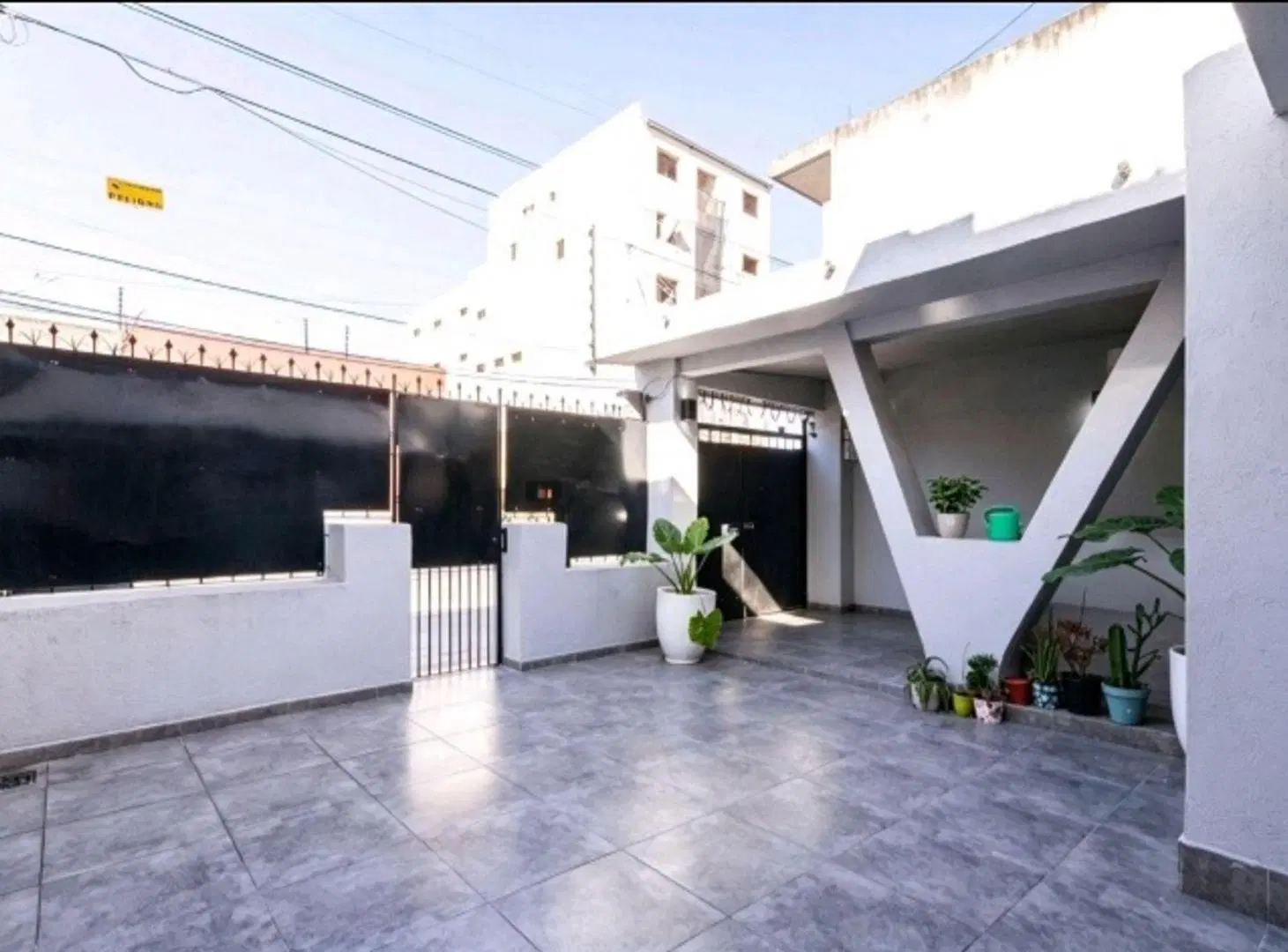 CASA 4 AMB VENTA  EN AVELLANEDA C/COCHERA Y QUINCH 3