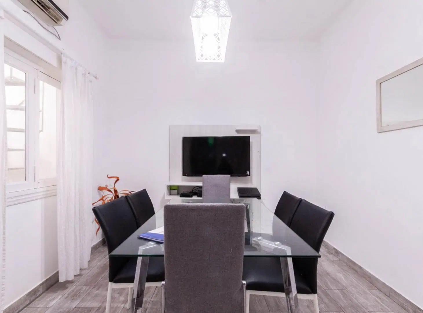 CASA 4 AMB VENTA  EN AVELLANEDA C/COCHERA Y QUINCH 4