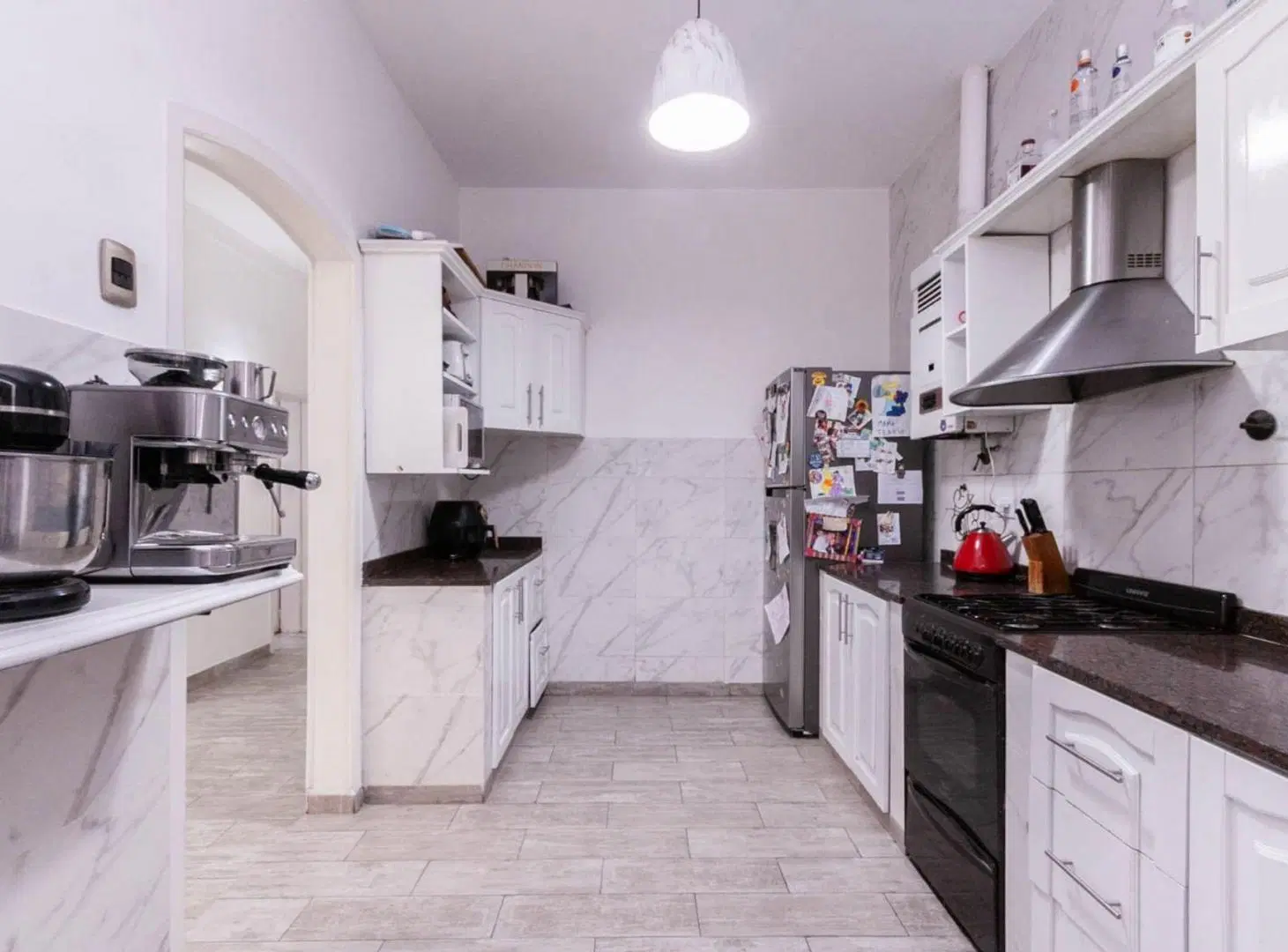CASA 4 AMB VENTA  EN AVELLANEDA C/COCHERA Y QUINCH 2