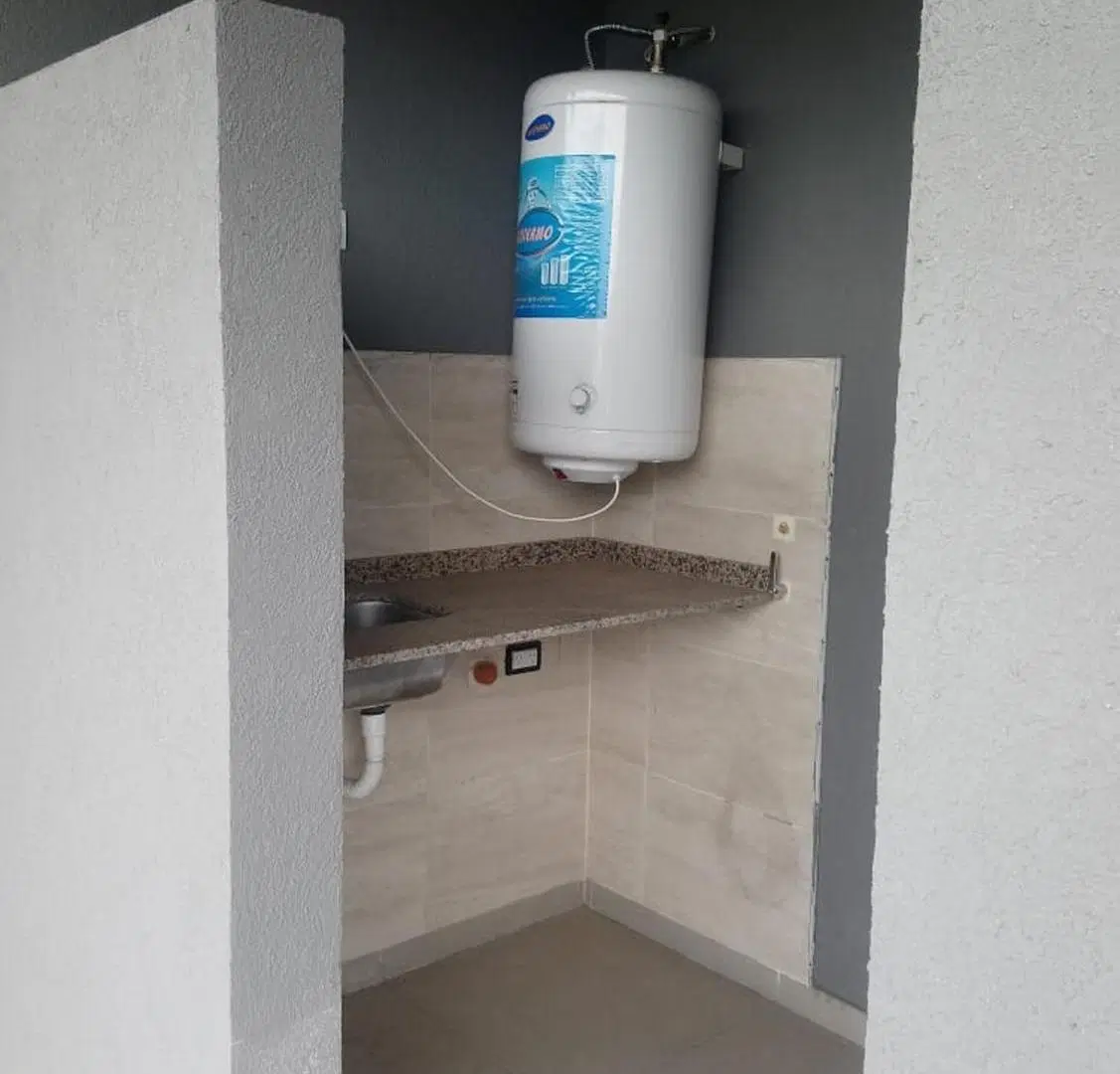 Departamento 2 amb en venta Luis Guillón c/cochera 3