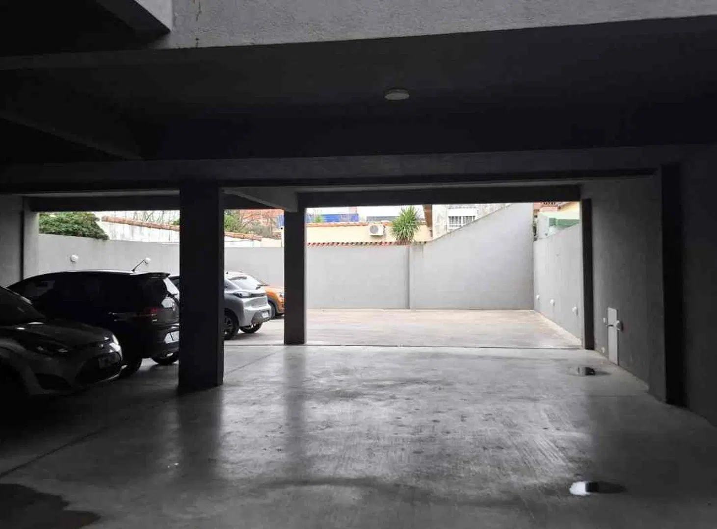 Departamento 2 amb en venta Luis Guillón c/cochera 5
