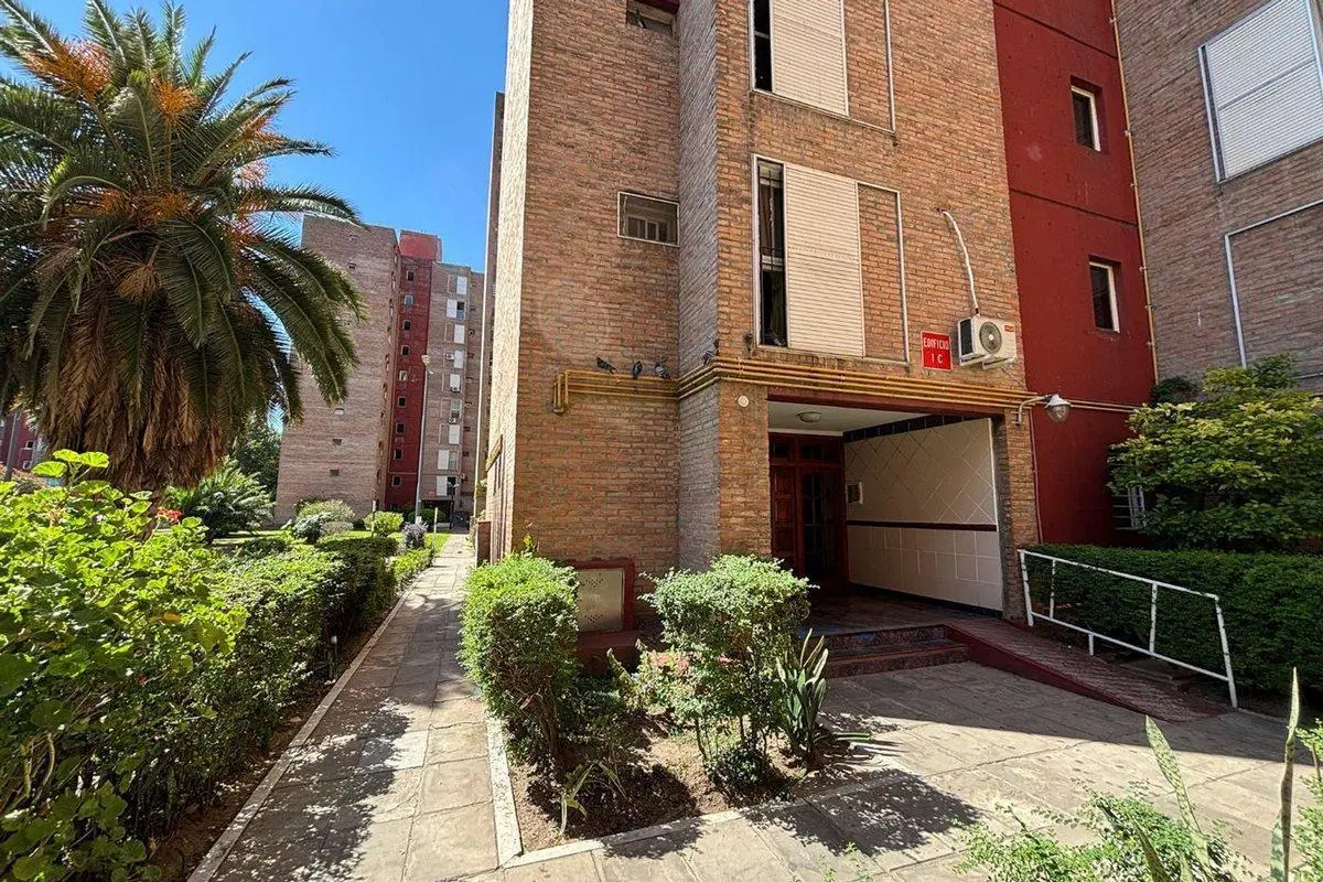 DEPARTAMENTO 4 AMBIENTES EN ALQUILER EN  LUGANO 5