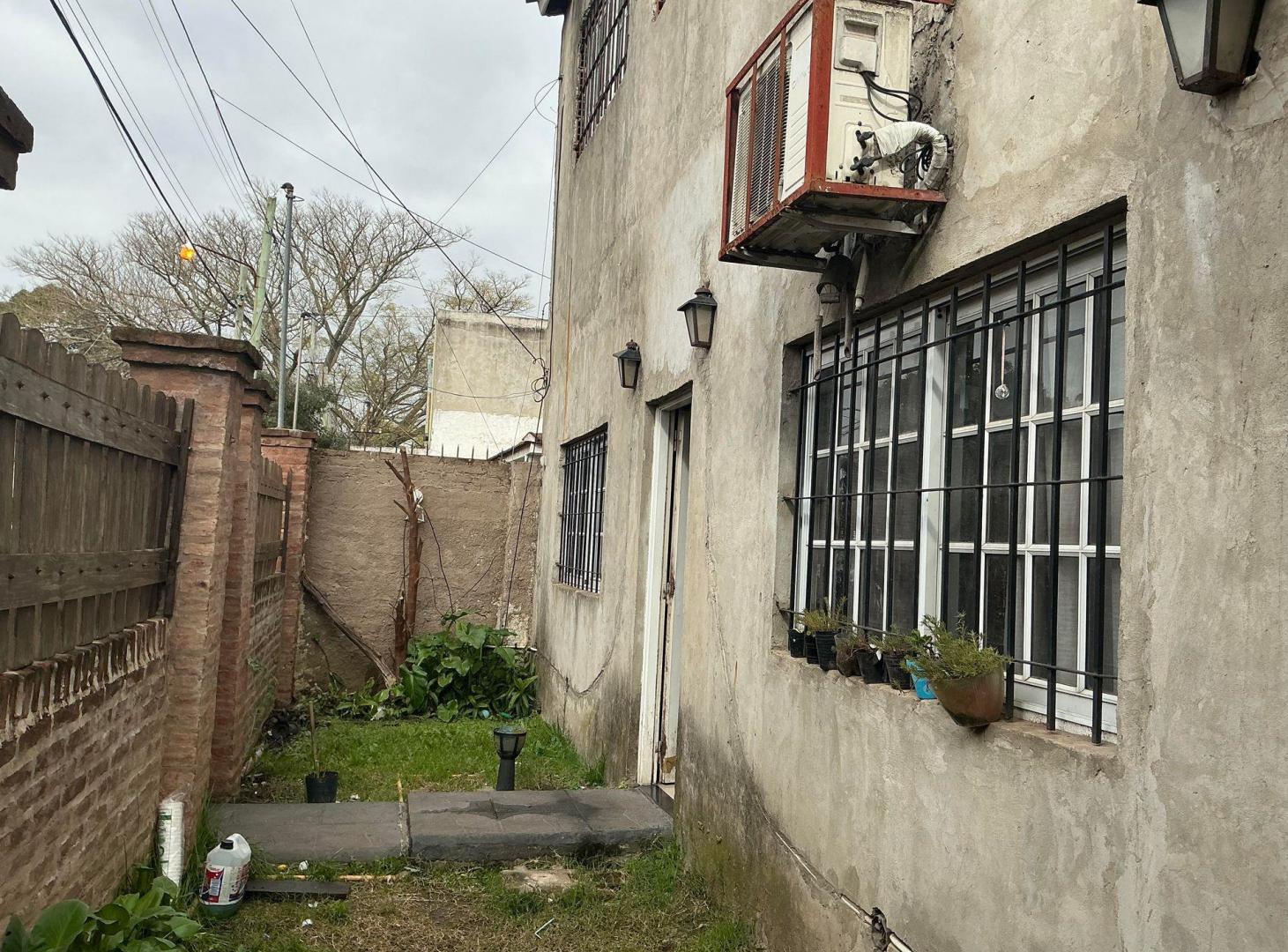 CASA 3 AMBIENTES VENTA LONGCHAMPS PARQUE