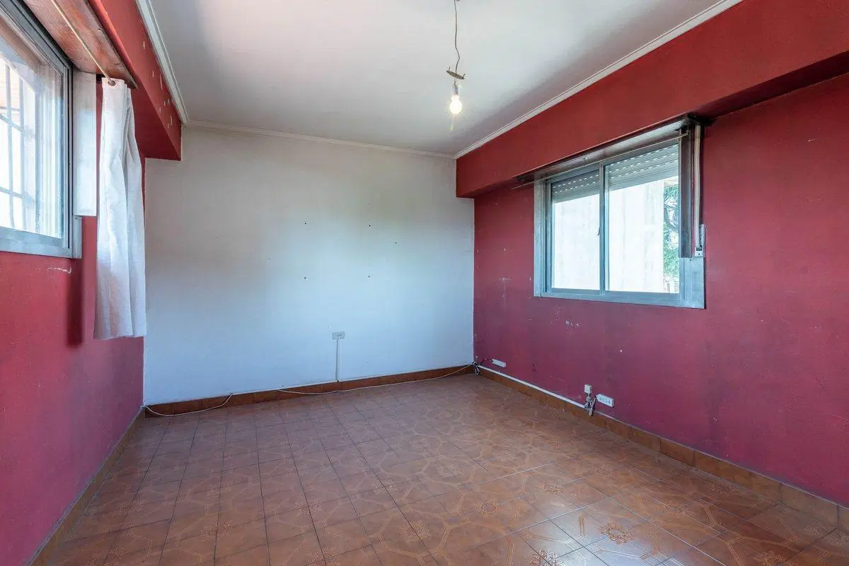 CASA 5 AMBIENTES EN VENTA ADROGUE 8